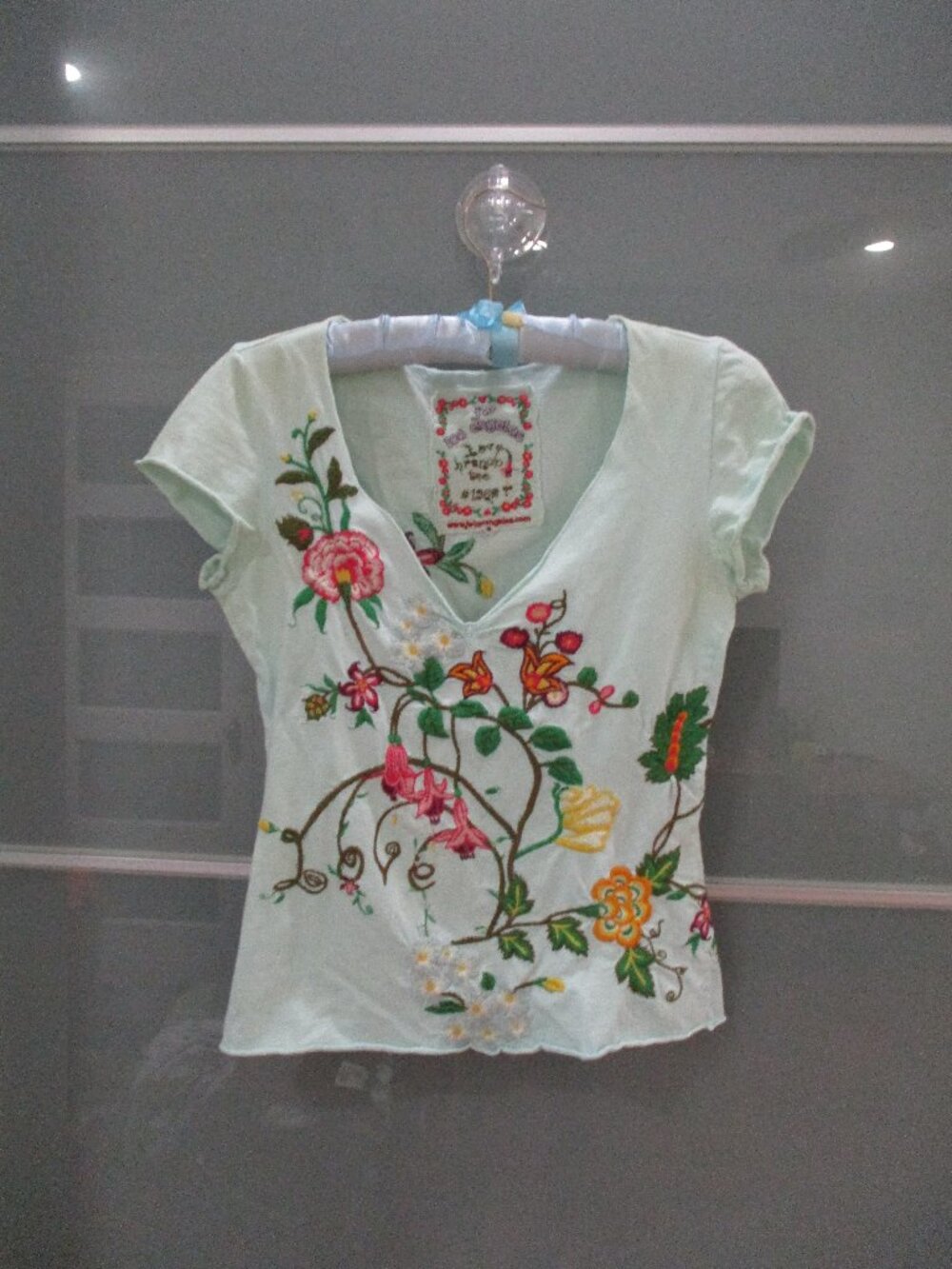 Johnny Was Love Branch Tee V-Neck Embroidered Applique Tee